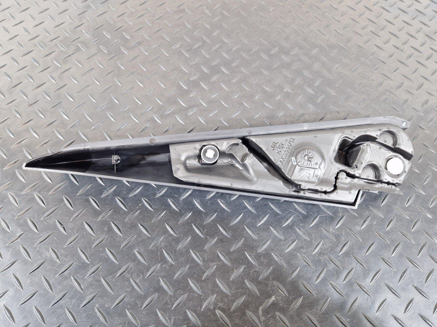 14-21 BMW 2 SERIES 218d GRAN TOURER F46 OEM FRONT DRIVER SIDE DOOR TRIM 7333896