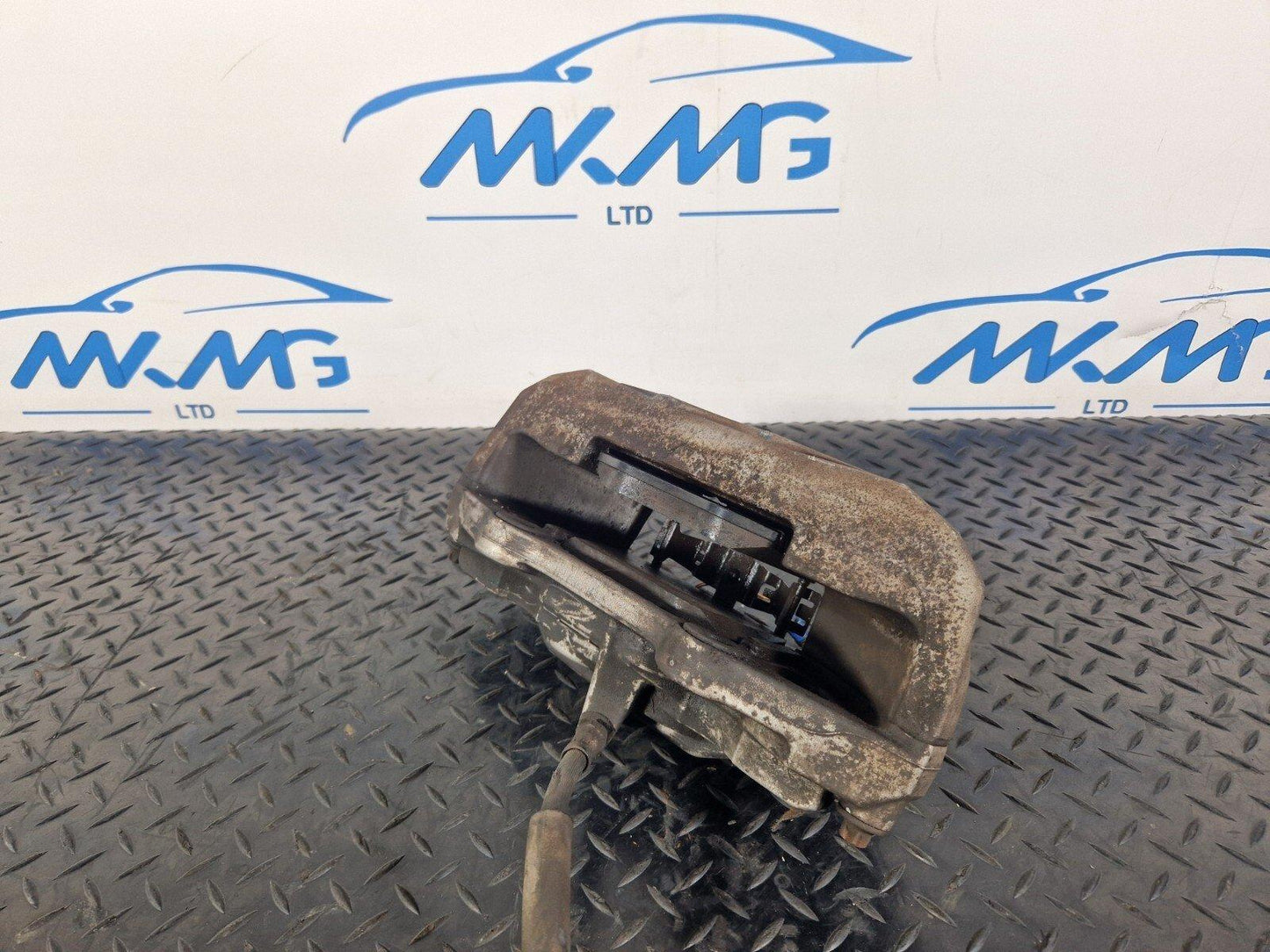 14-21 MERCEDES BENZ C300h W205 FRONT RIGHT DRIVER SIDE BRAKE CALIPER