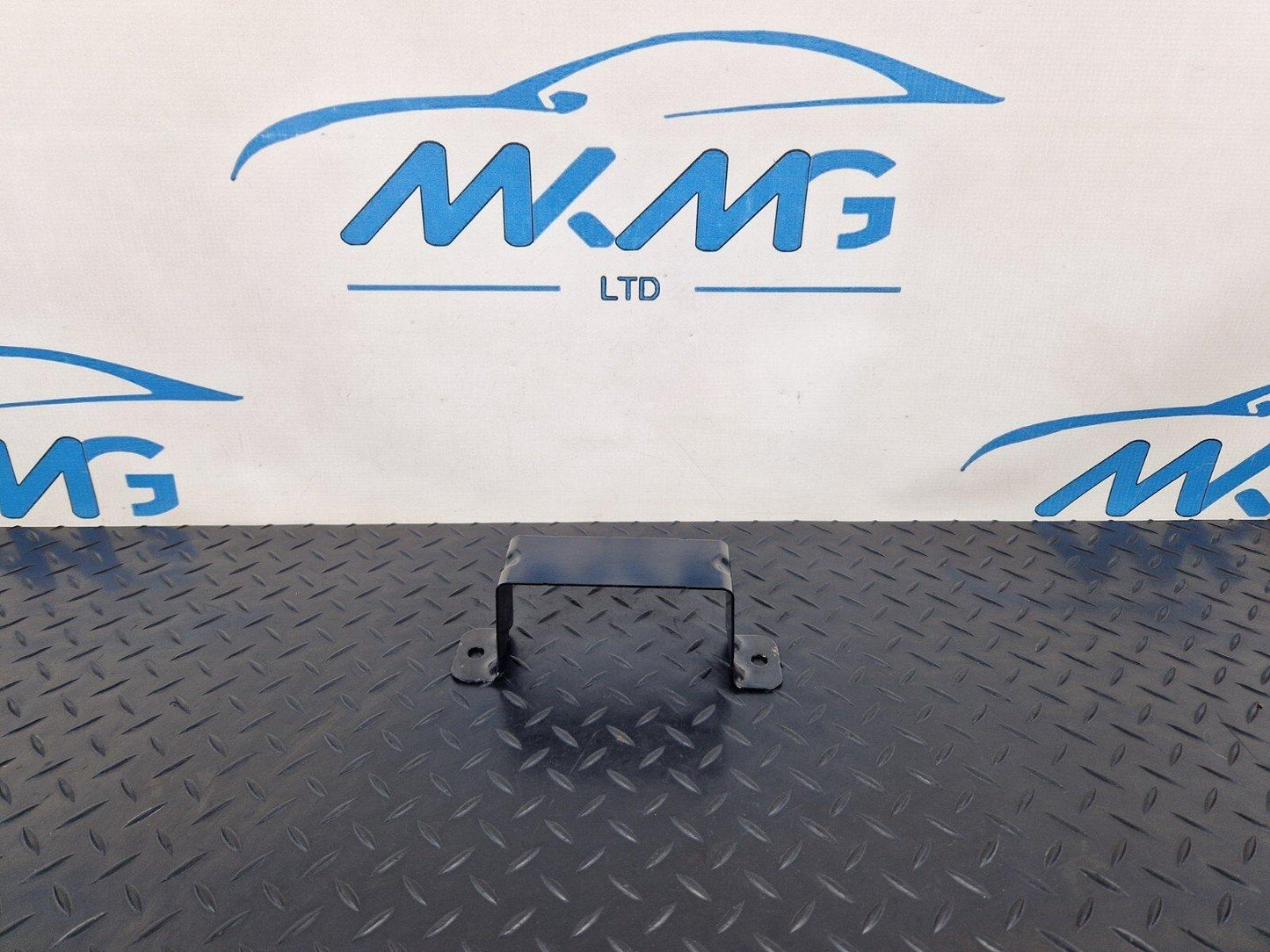 16-24 AUDI A5 F5 GENUINE BRACKET 8W7012100