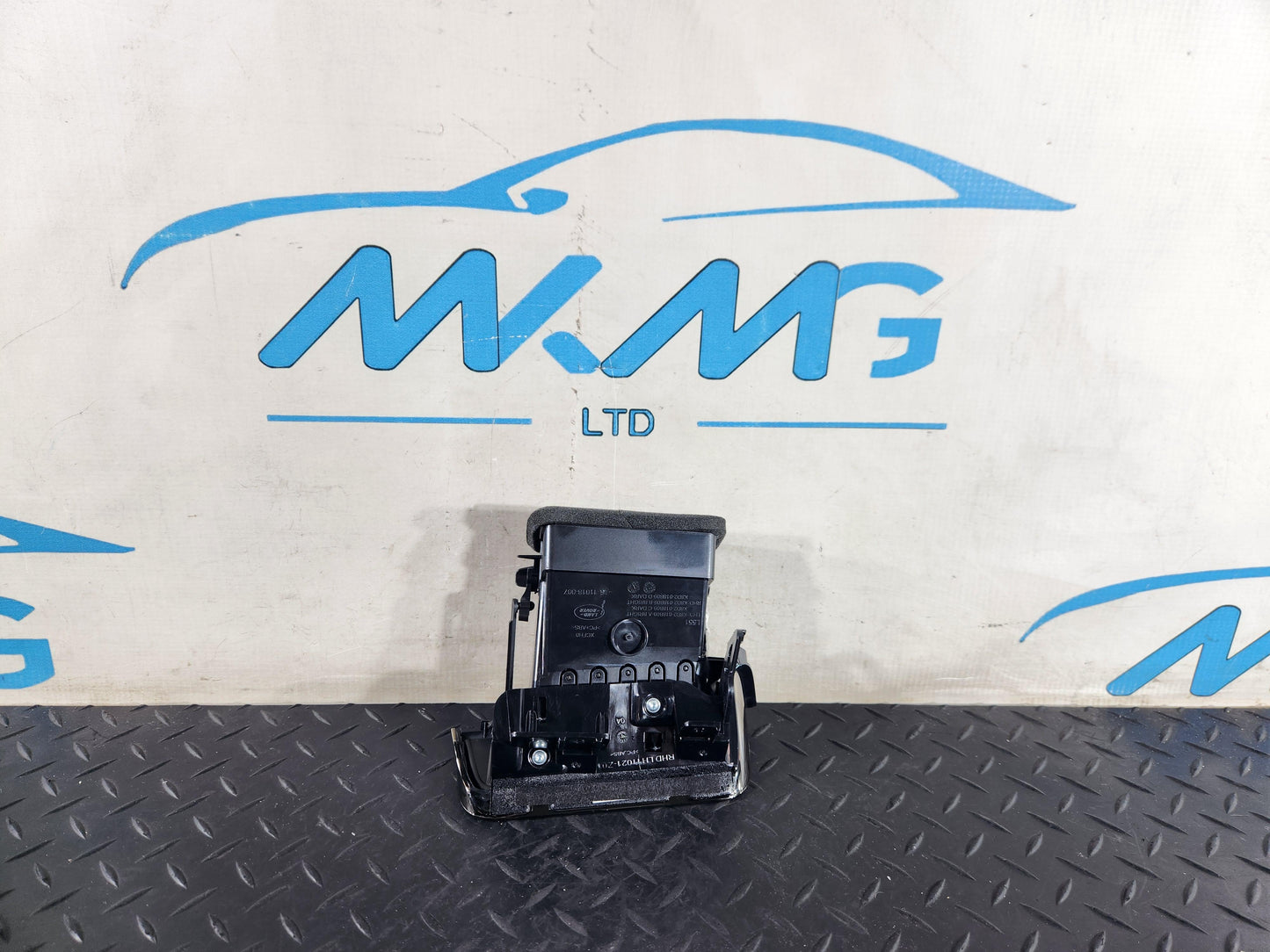Land Rover Range Rover Evoque L551 Passenger Side Dashboard Vent R8D2018B09AA
