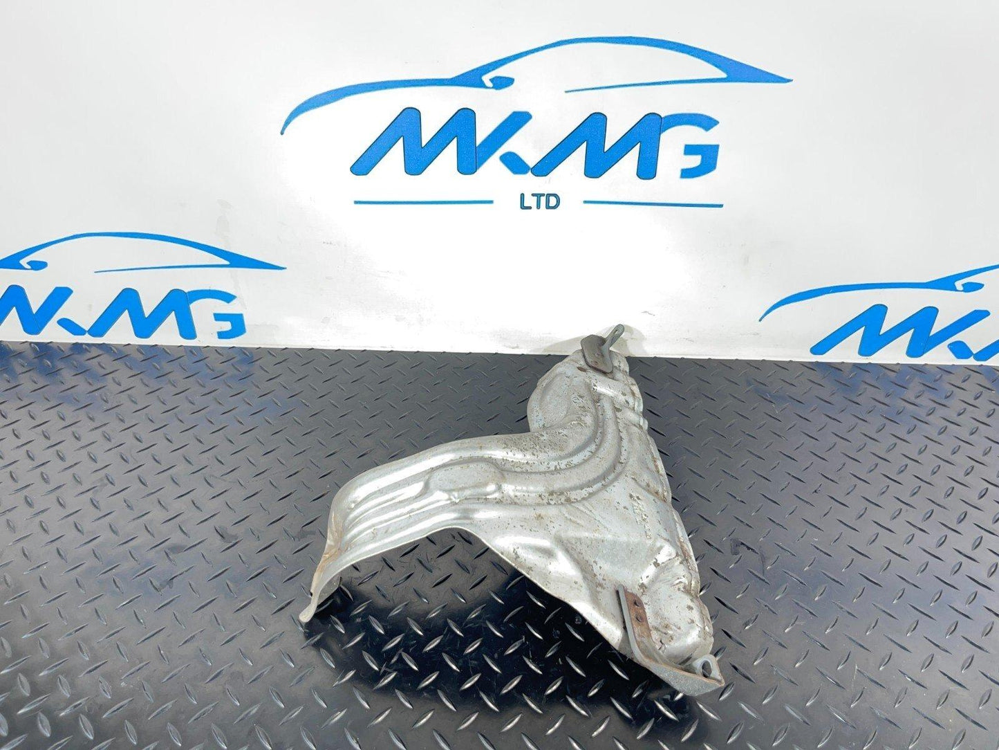 14-21 MERCEDES BENZ C350e W205 EXHAUST HEAT SHIELD COVER A2741421020