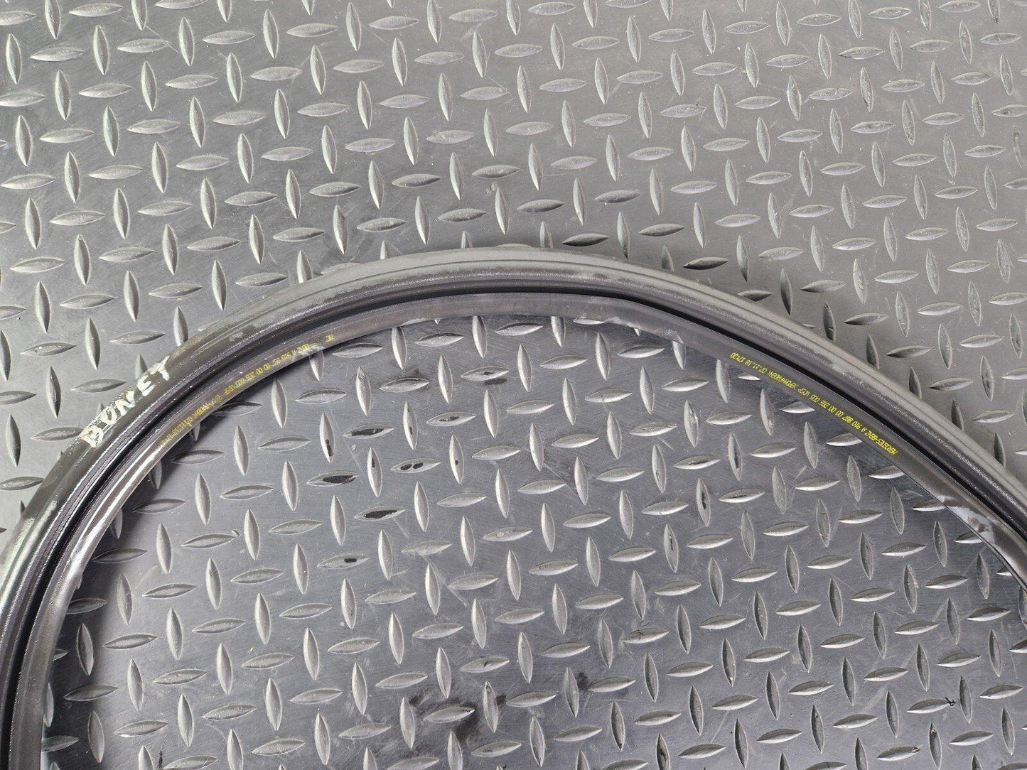 18-ON MERCEDES BENZ SPRINTER W907 W910 BONNET RUBBER SEAL A9108870000