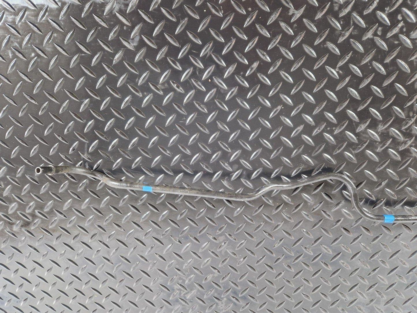 18-ON MERCEDES SPRINTER W907 GENUINE FUEL RETURN LINE A9074761300