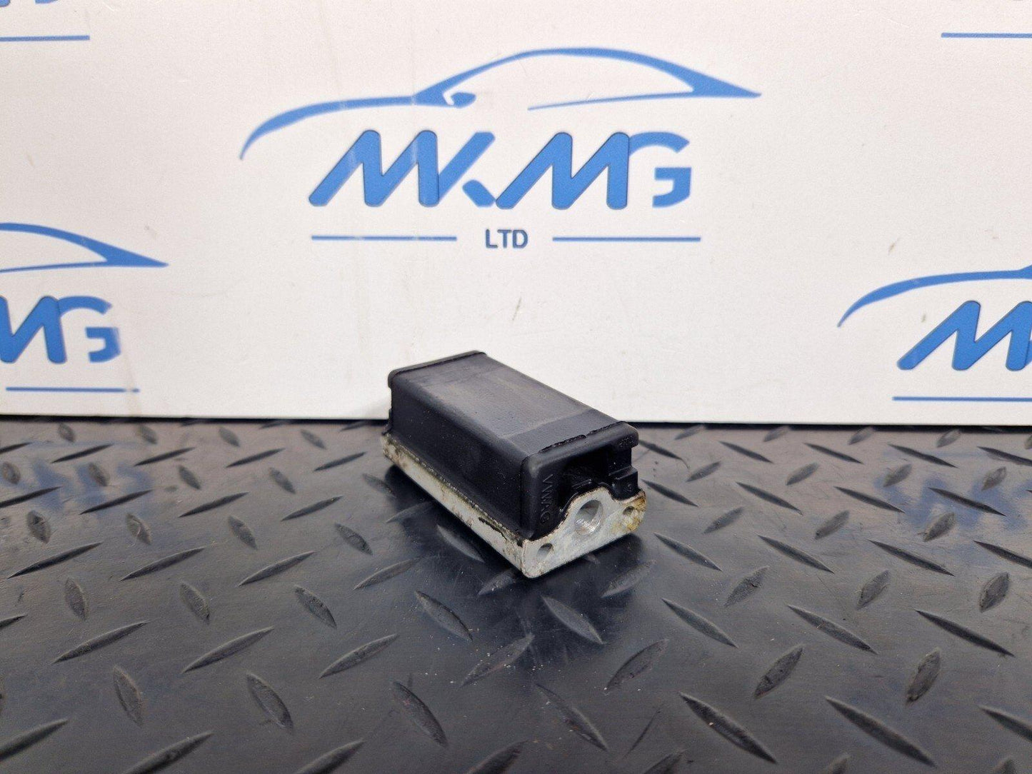 16-23 AUDI S5 COUPE GENUINE REAR SUSPENSION SUBFRAME RUBBER ABSORBER 8W0599271