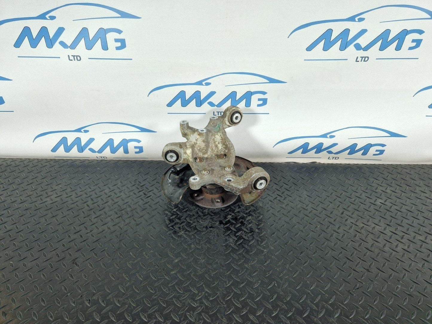 14-19 MERCEDES BENZ GLA X156 OEM REAR LEFT PASSENGER SIDE WHEEL HUB 2460306