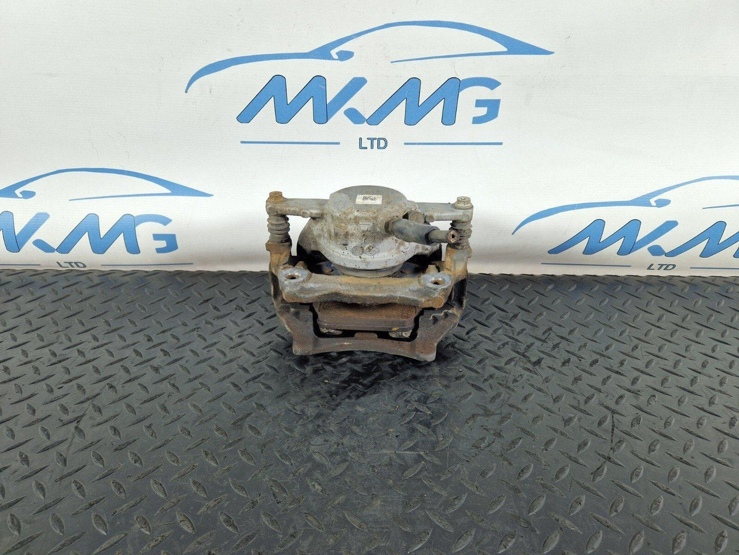 14-21 MERCEDES BENZ C200 W205 2.0 PETROL FRONT LEFT N/S BRAKE CALIPER A20503