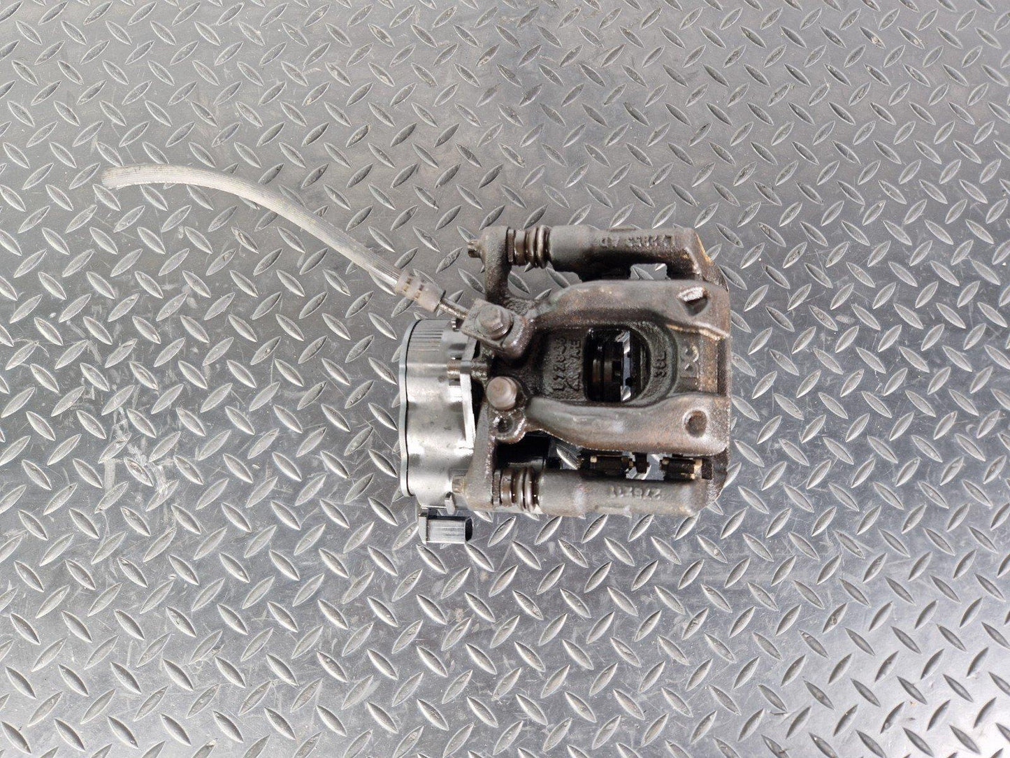 18-ON MERCEDES BENZ A CLASS W177 REAR BRAKE CALIPER RIGHT SIDE L72853