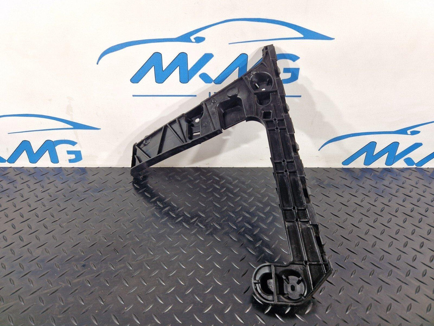 16-19 AUDI A4 B9 AVANT ULTRA SE GENUINE REAR LEFT N/S BUMPER BRACKET 8W9807453