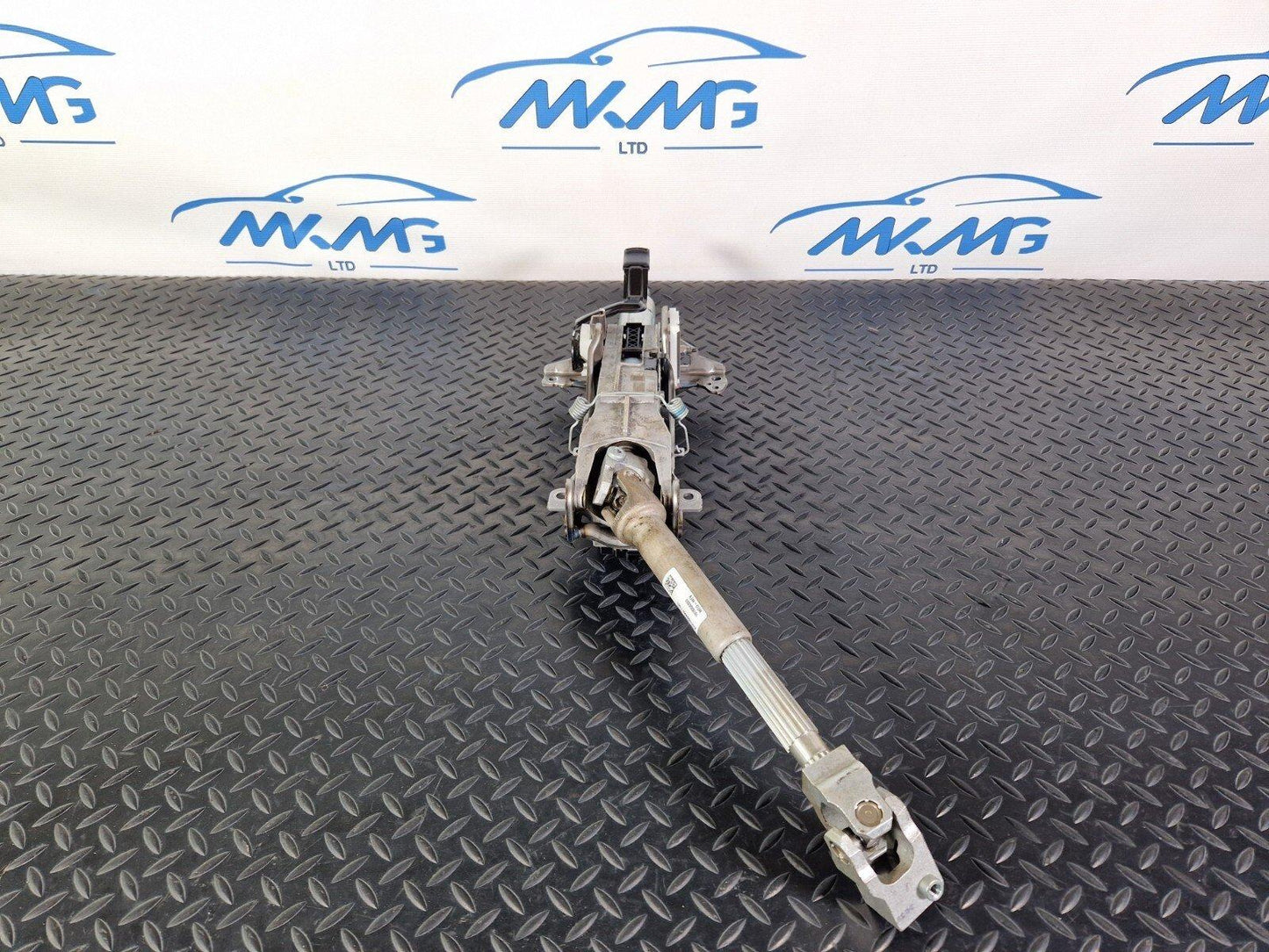 18-ON MERCEDES BENZ A CLASS W177 STEERING COLUMN LOWER & JOINT A2474608900