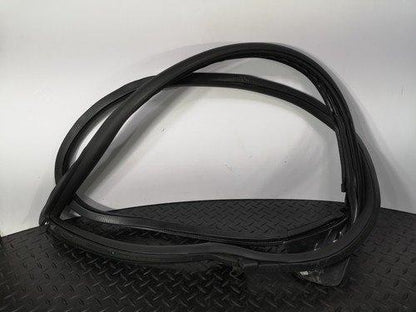 2013 AUDI A5 SPORTBACK FRONT LEFT PASSENGER DOOR RUBBER SEAL 8T8831707