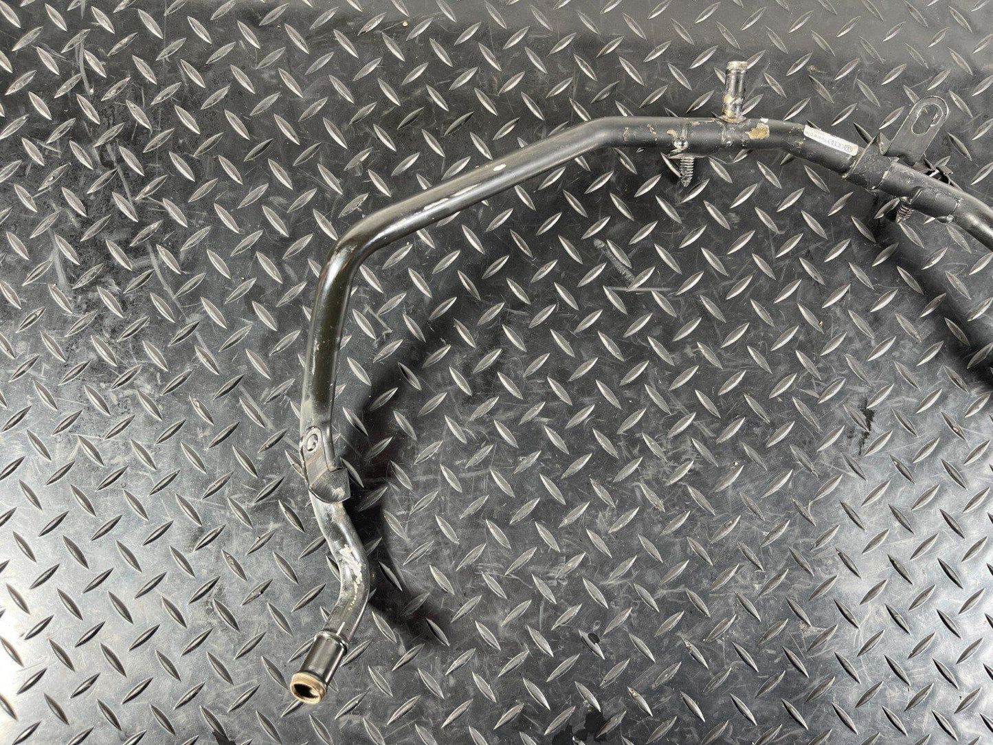 16-19 AUDI A4 B9 2.0TDI DET GENUINE DIESEL ENGINE WATER COOLANT PIPE 04L122157AB