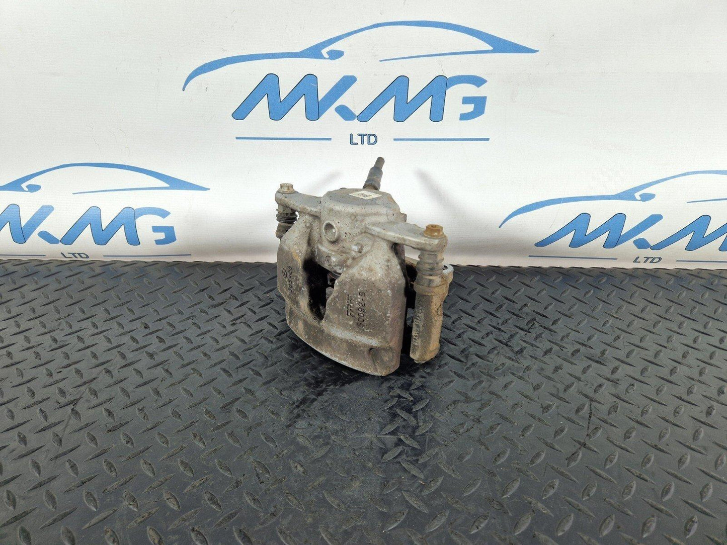 14-21 MERCEDES BENZ C200 W205 2.0 PETROL FRONT LEFT N/S BRAKE CALIPER A20503