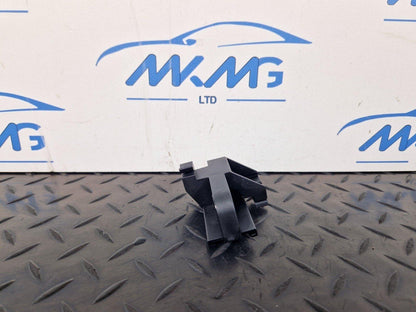 14-21 MERCEDES BENZ C200 W205 OEM AIR DUCT UPPER SEAL BRACKET A2058314700