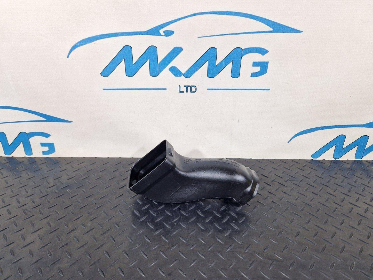 18-ON MERCEDES BENZ SPRINTER W907 CABIN AIR DUCT CHANNEL A9078304301