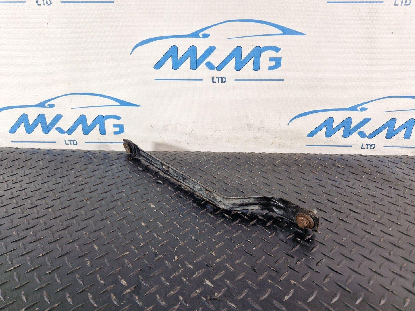 16-19 AUDI A4 B9 GENUINE OEM FUEL TANK STRAP BRACKET 8W0201653