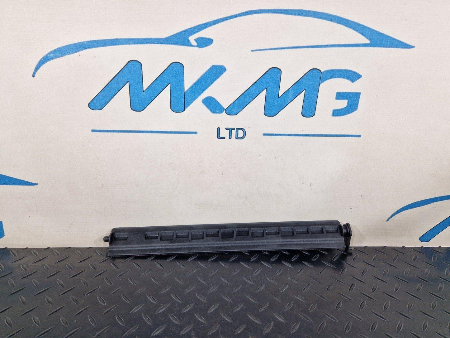 14-21 BMW 2 SERIES GRAN TOURER F45 F46 AIR DUCT SHUTTER GRILL FLAP 11R 8499973