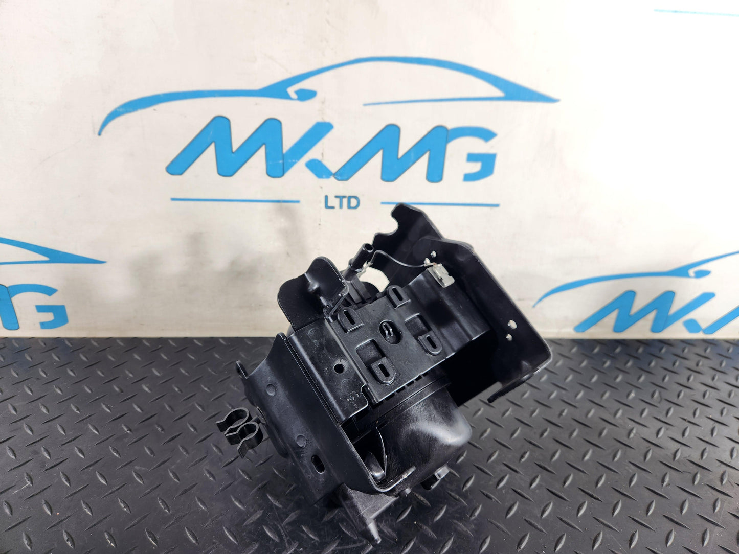 Land Rover Range Rover Evoque L551 SUV Genuine Fuel Filter Housing M8D2-9D202-AF
