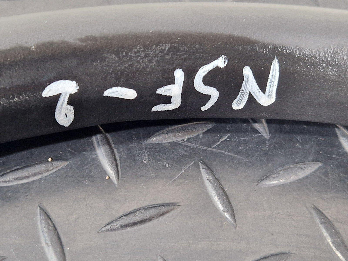 10-18 AUDI A7 4G S-LINE GENUINE FRONT LEFT NSF RUBBER WEATHER SEAL 4G8831707A