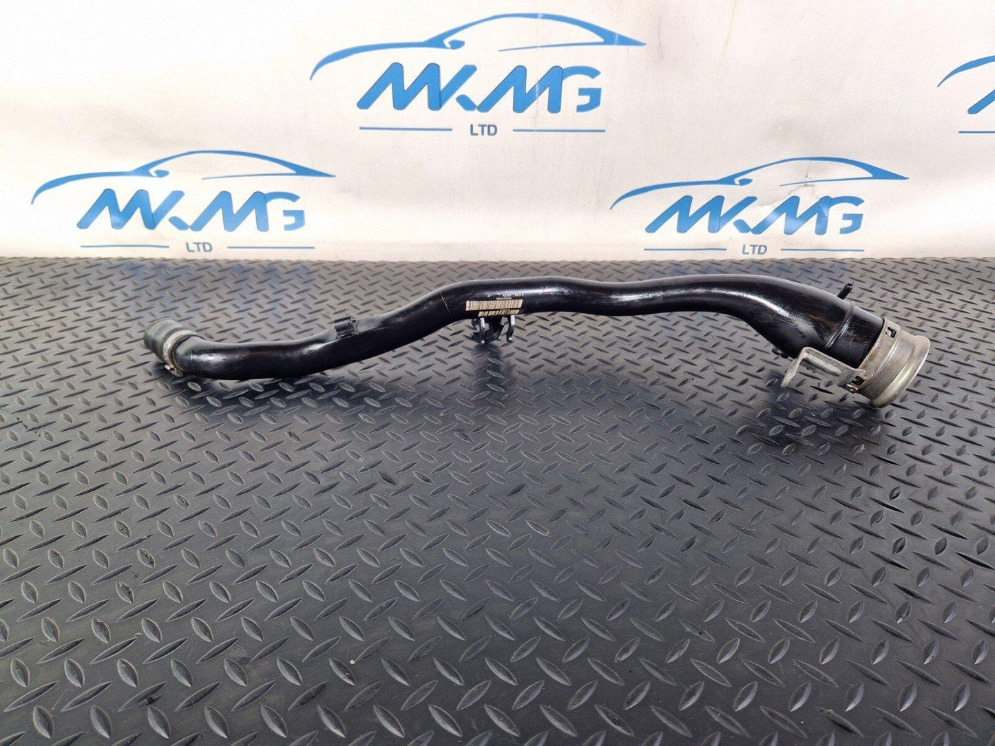 20-24 BMW 1 SERIES F40 GENUINE FUEL TANK FILLER PIPE 7458657