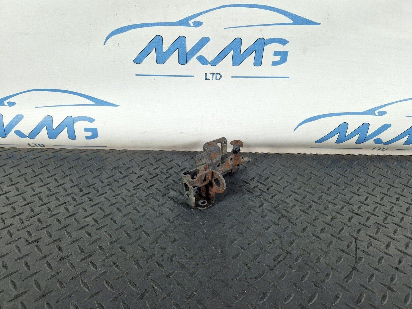 06-14 MERCEDES SPRINTER W906 ENGINE MOUNT SUPPORT CARRIER BRACKET A6512231541
