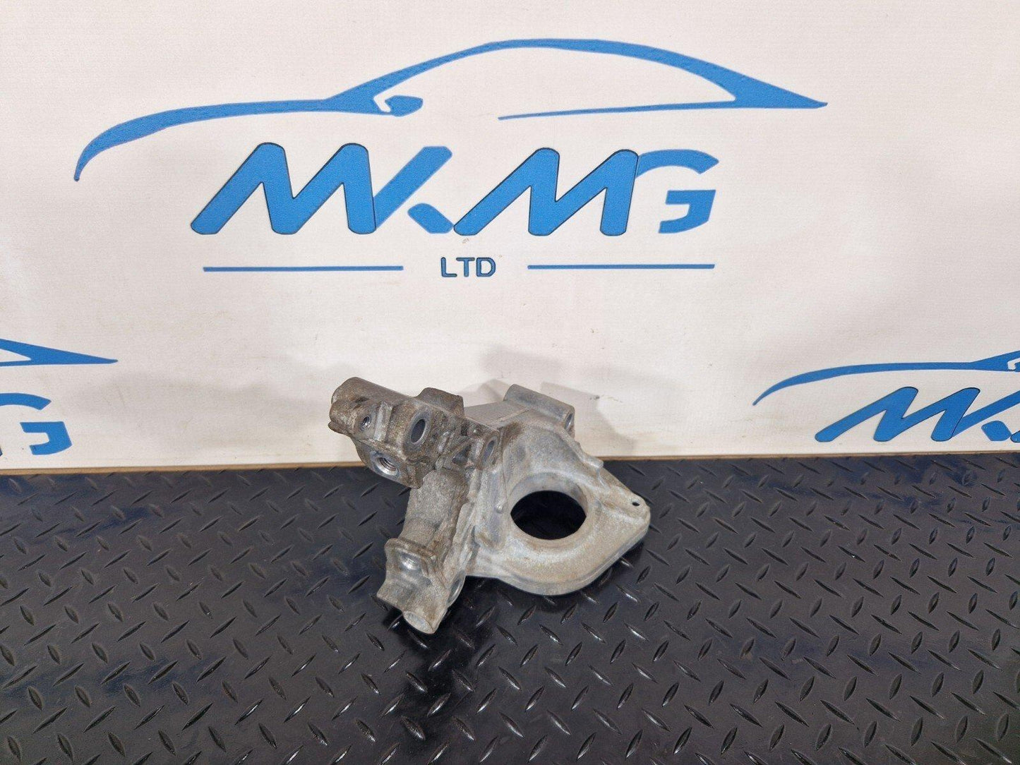 19-ON MERCEDES BENZ A CLASS EQ W177 ENGINE MOUNT CARRIER A2822232600