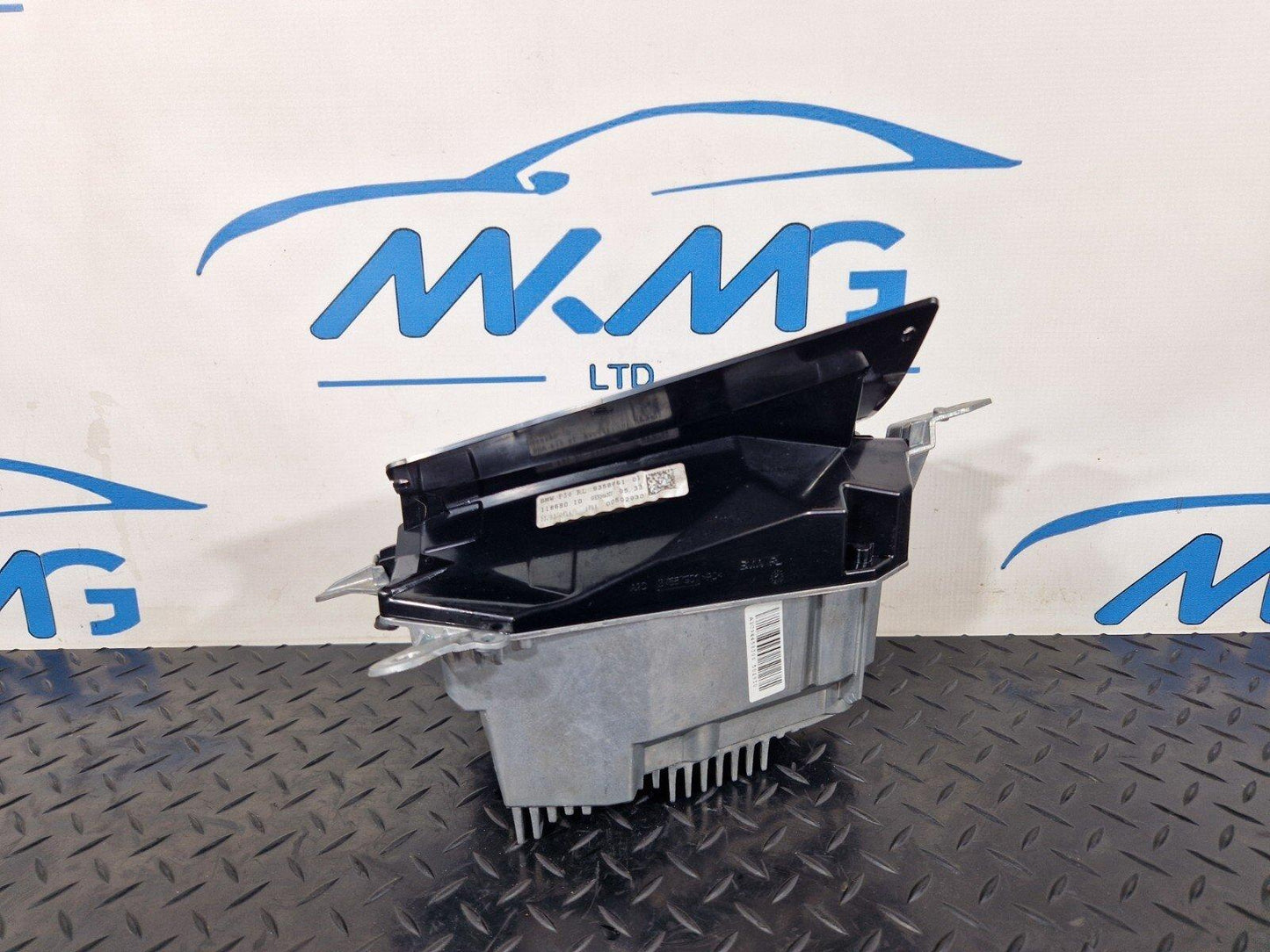 12-18 BMW 3 SERIES F30 F31 GENUINE HEADS UP DISPLAY PROJECTOR  9358961
