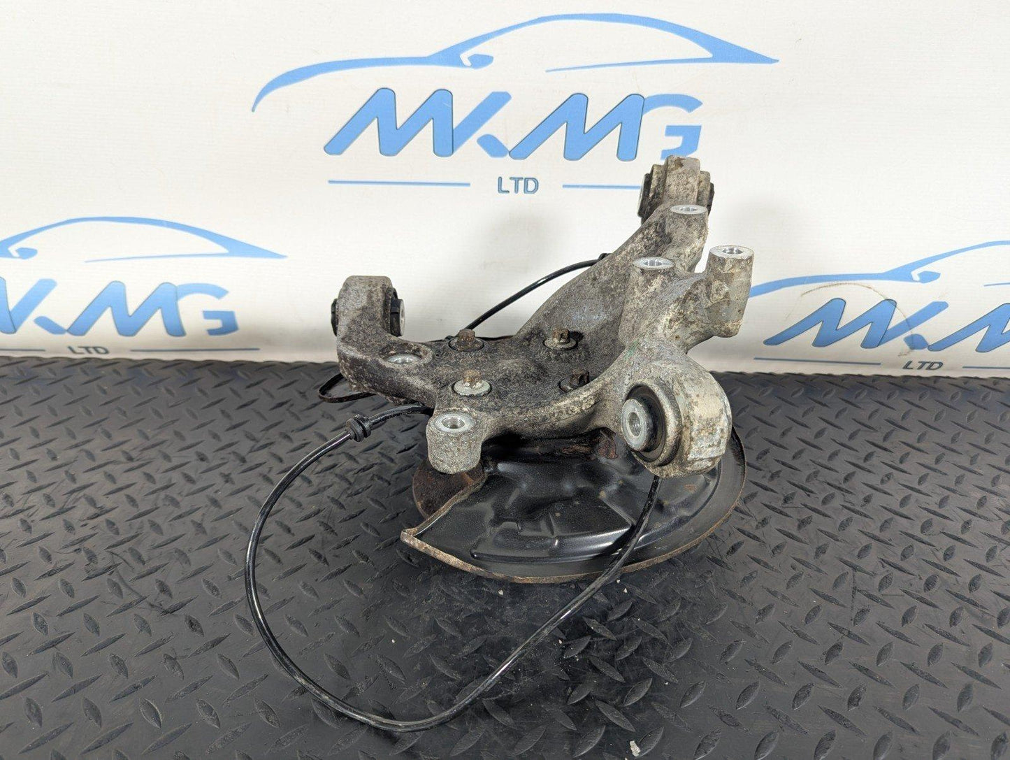 12-18 MERCEDES A B CLA W176 W246 C117 REAR RIGHT WHEEL HUB & BEARING A2460406