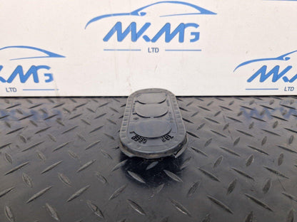 16-19 AUDI A4 B9 S-LINE OEM COOLANT HOSE GROMMET 8W0122291AJ
