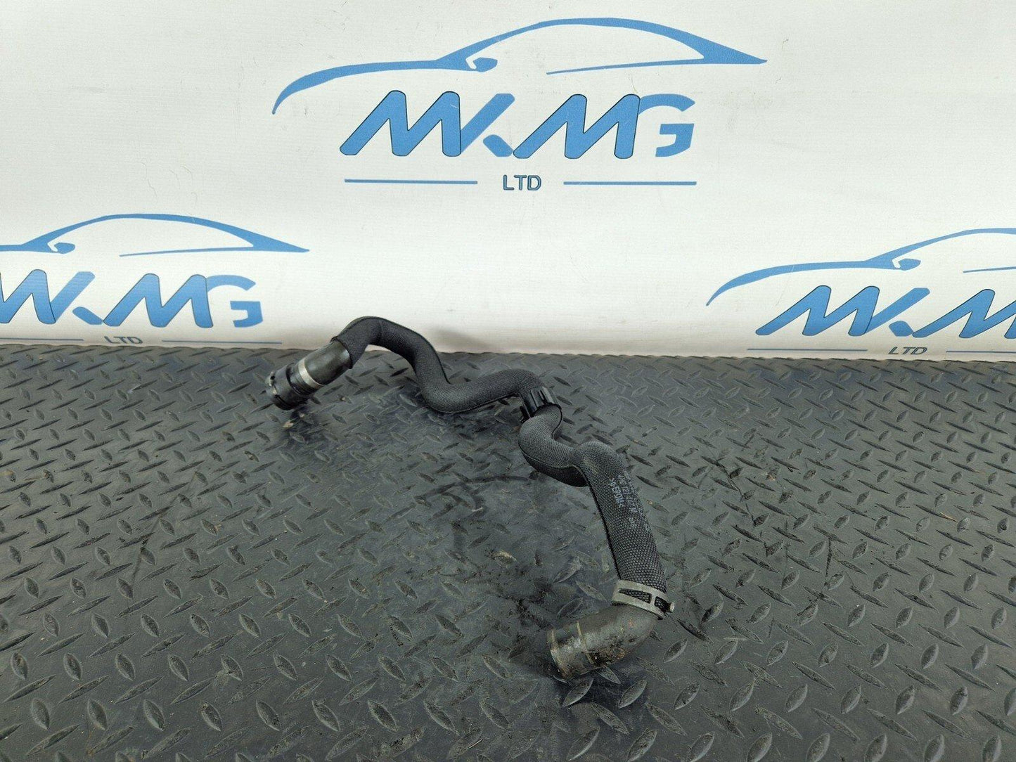 10-17 AUDI A8 4H LEFT N/S LOWER COOLANT HOSE PIPE 4H0121447M