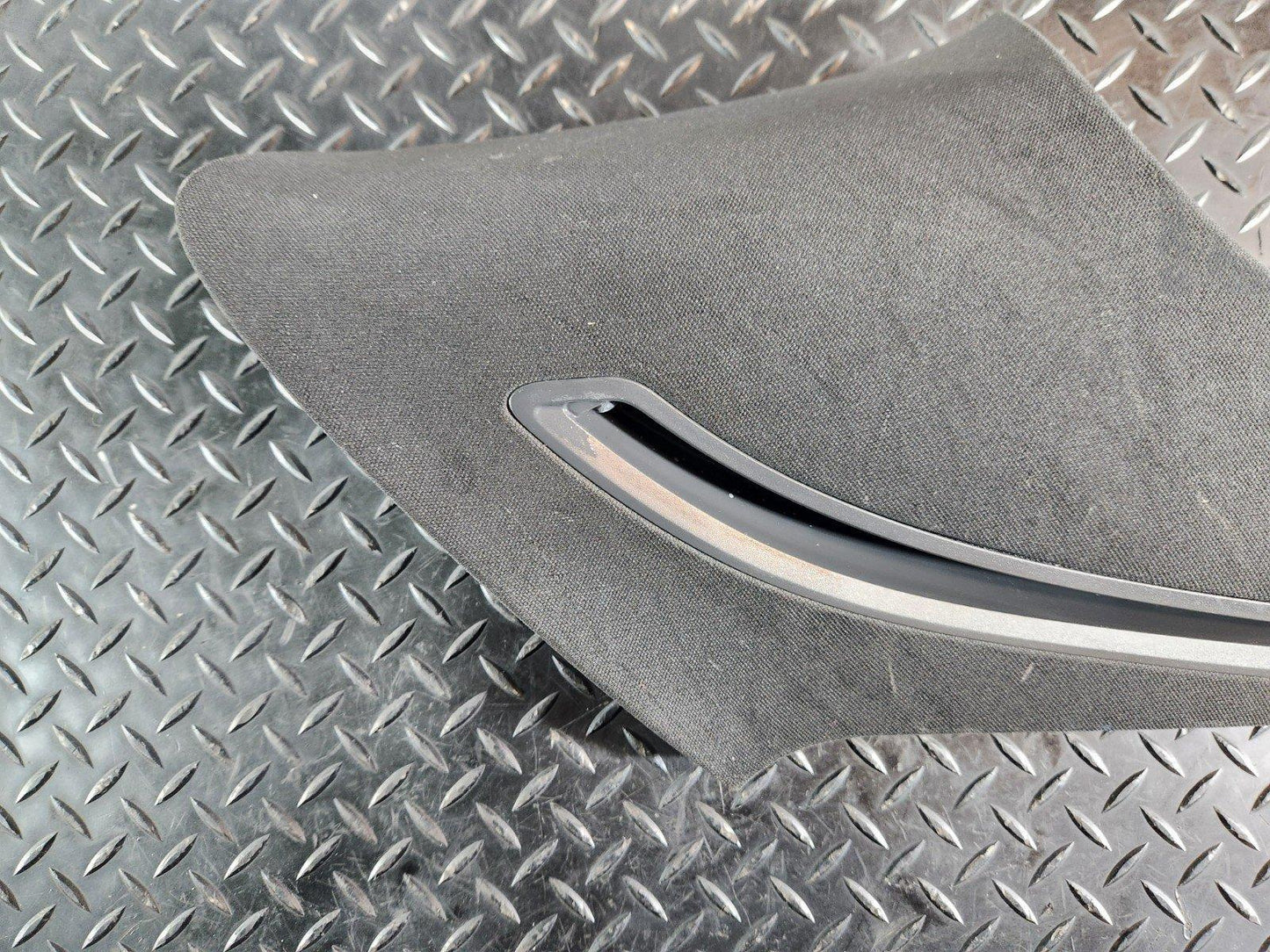 10-18 VW TOUAREG 7P GENUINE LEFT N/S REAR C PILLAR TRIM 7P6867245B