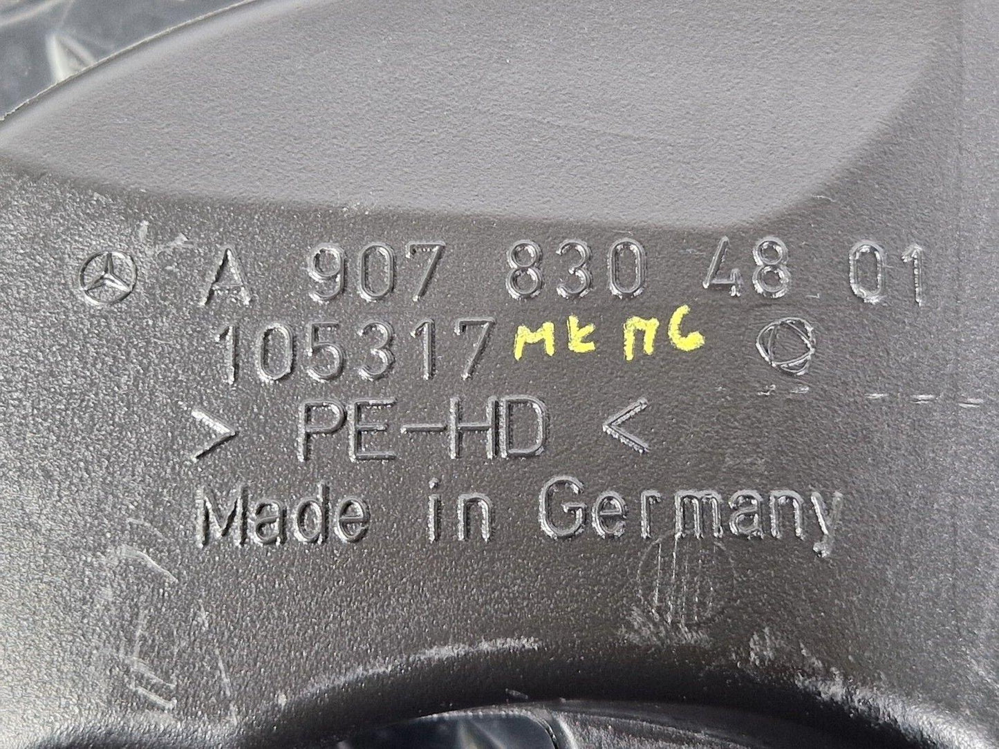 18-ON MERCEDES BENZ SPRINTER W907 W910 DASHBOARD AIR DUCT A9078304801