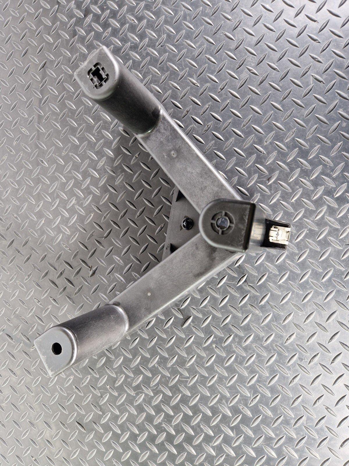18-ON MERCEDES BENZ A CLASS W177 GENUINE MOUNT BRACKET A1776827500