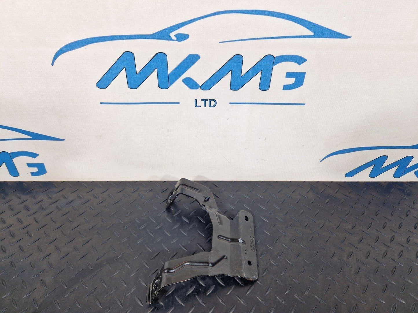 16-19 AUDI A4 B9 EXPANSION COLLANT TANK BRACKET 8W0121232F