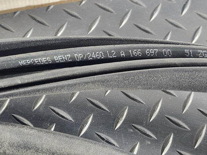11-19 Mercedes ML W166 Front Left Or Right Side Door Rubber Seal A1666970051