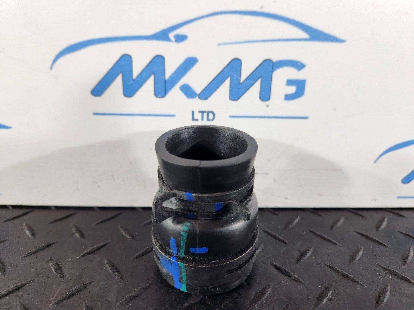 19-ON RANGE ROVER EVOQUE EXHAUST GAS RECIRCULATION TUBE HOSE M4D39F468CB