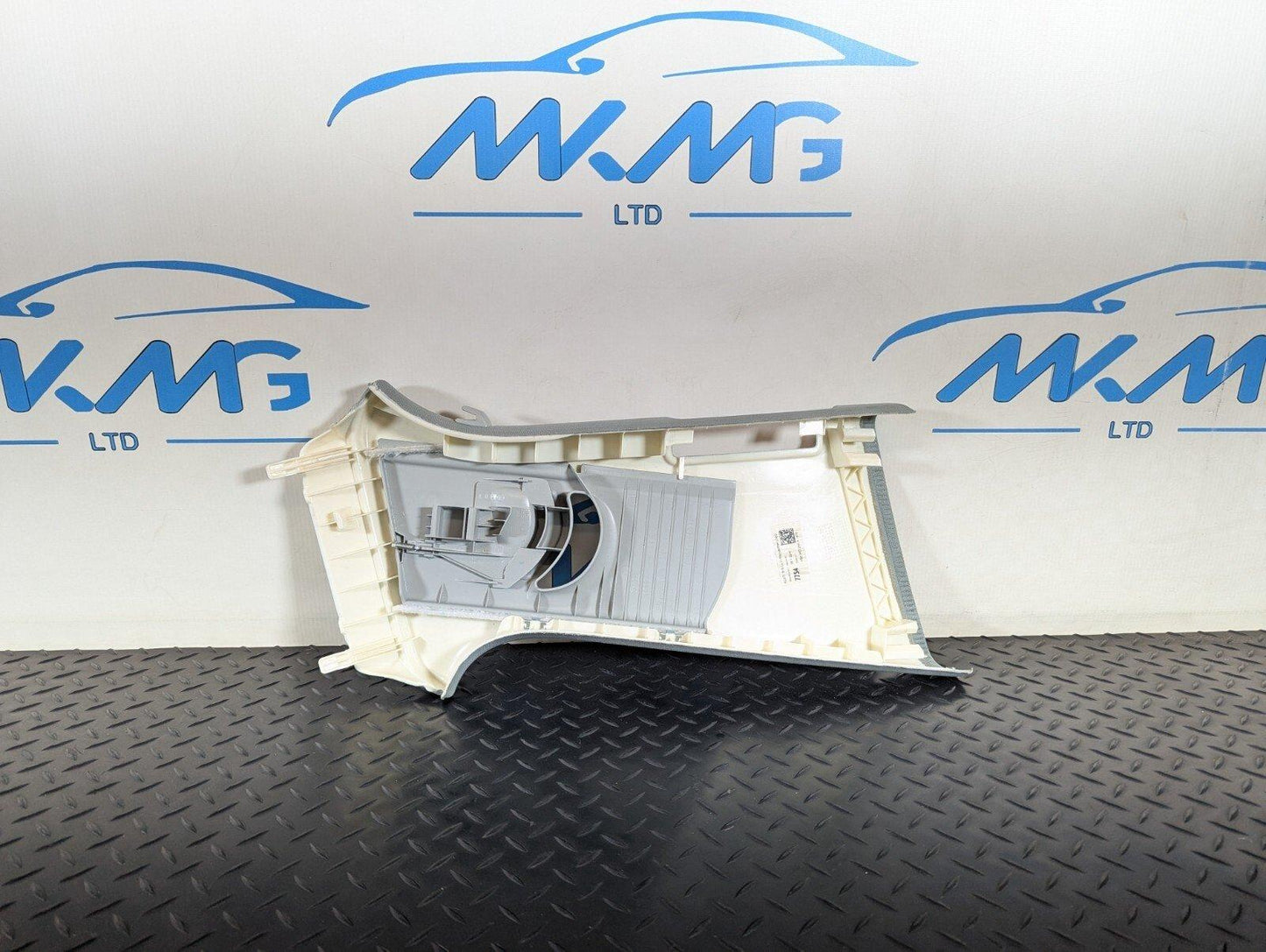 12-18 AUDI A6 C7 LEFT PASSENGER SIDE N/S B PILLAR TRIM 4G0867243A 4G8867293