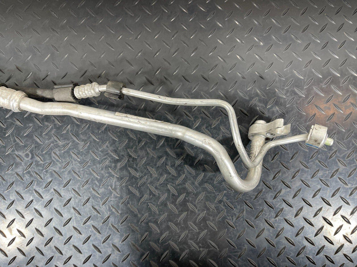 14-21 MERCEDES BENZ C300h W205 A/C AIR CONDITIONING PIPES  A2058304702