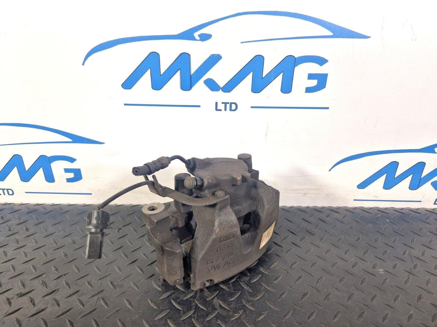 16-19 AUDI A4 B9 GENUINE N/S PASSENGER SIDE FRONT BRAKE CALIPER 8W05BQ 0315 CLZ