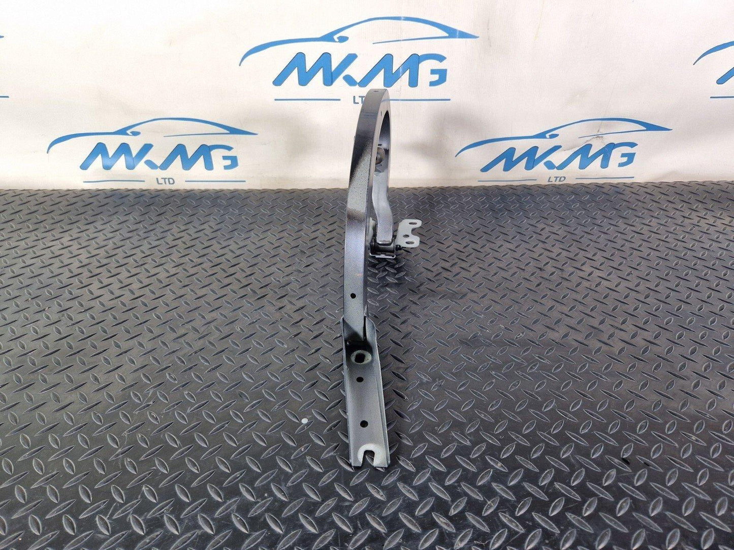 16-19 AUDI A4 B9 GENUINE PASSENGER REAR RIGHT BOOTLID HINGE IN GREY 8W5827306A