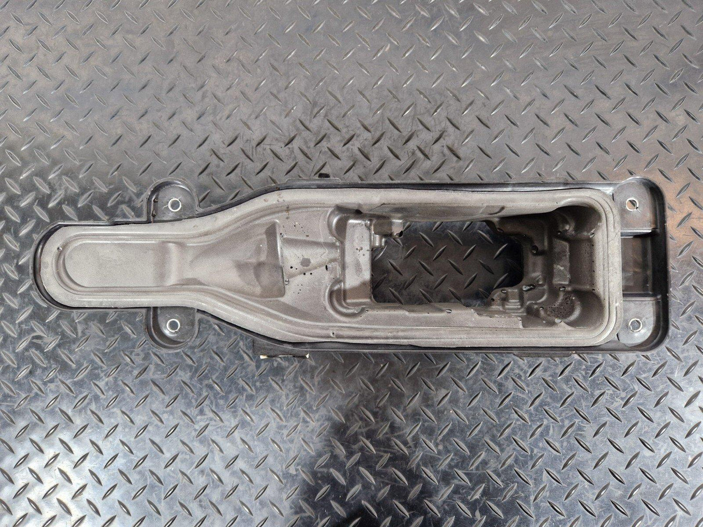 17-20 VW GOLF MK7.5 GEAR STICK SURROUND MOUNTING BRACKET 5GE864761