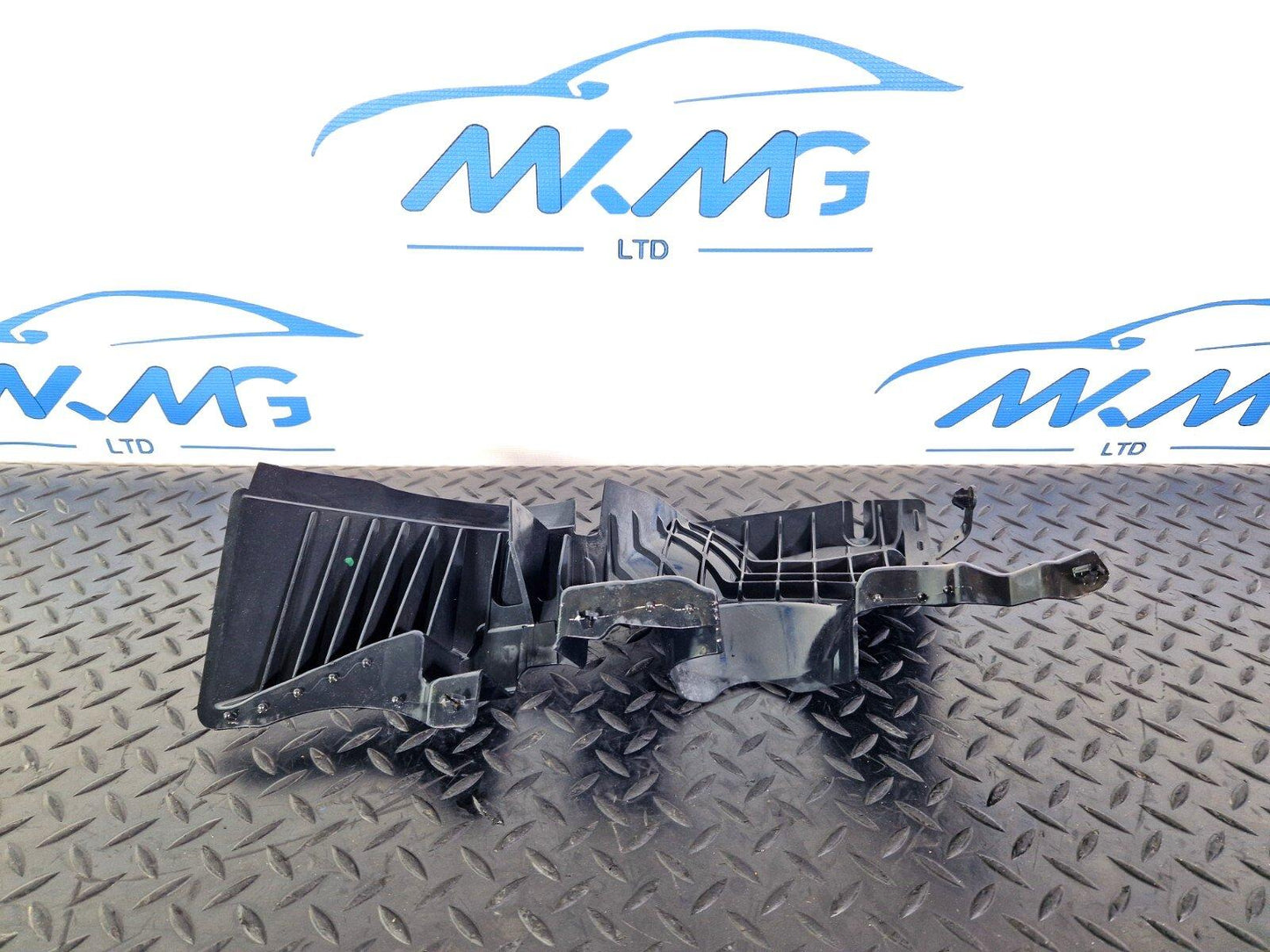 18-ON MERCEDES BENZ A CLASS W177 UNDERTRAY SUBFRAME TRIM SHIELD A2475240100