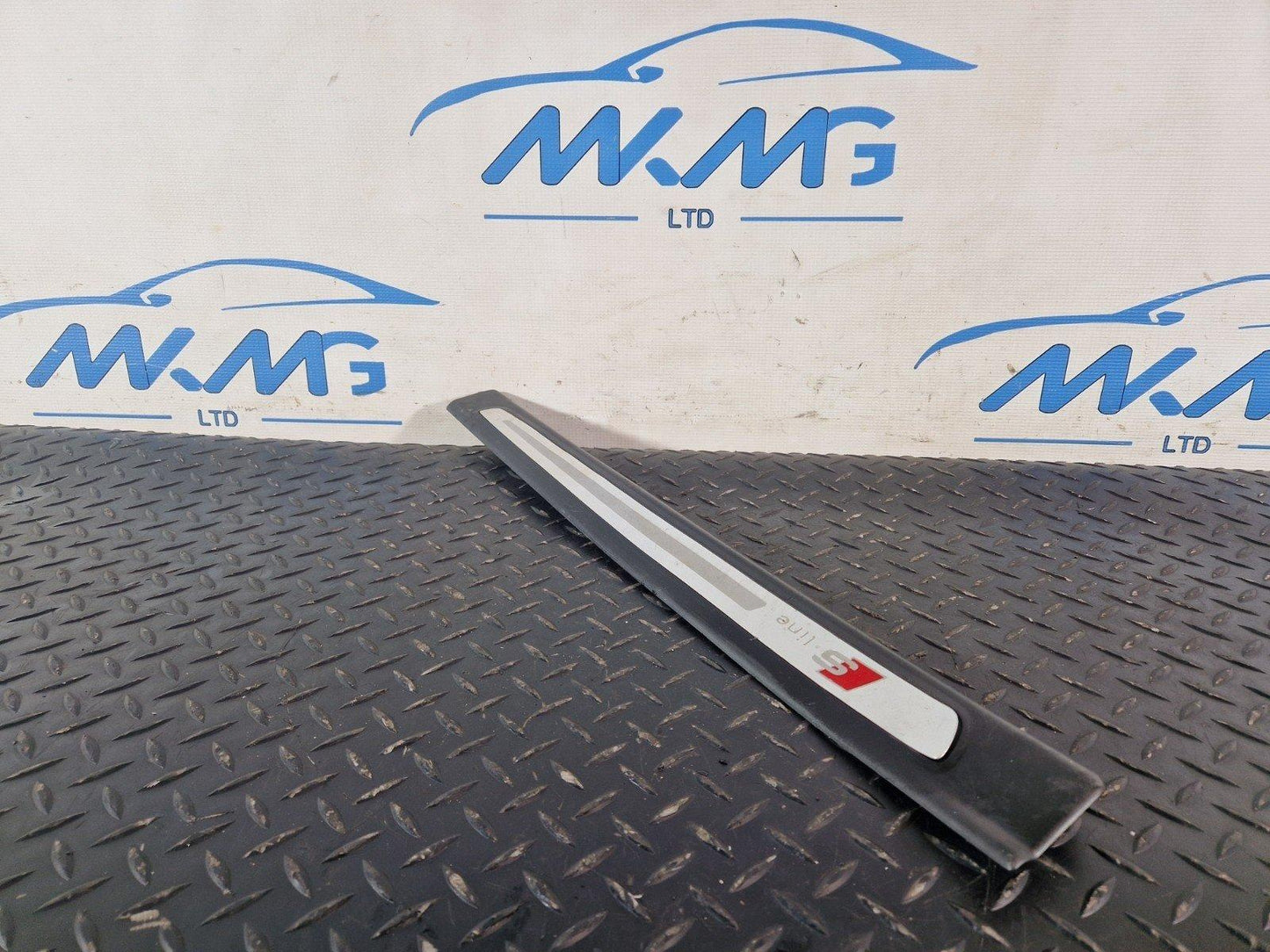 10-15 AUDI Q7 4L GENUINE FRONT RIGHT DRIVER O/S DOOR SILL TRIM STRIP 4L0853374E