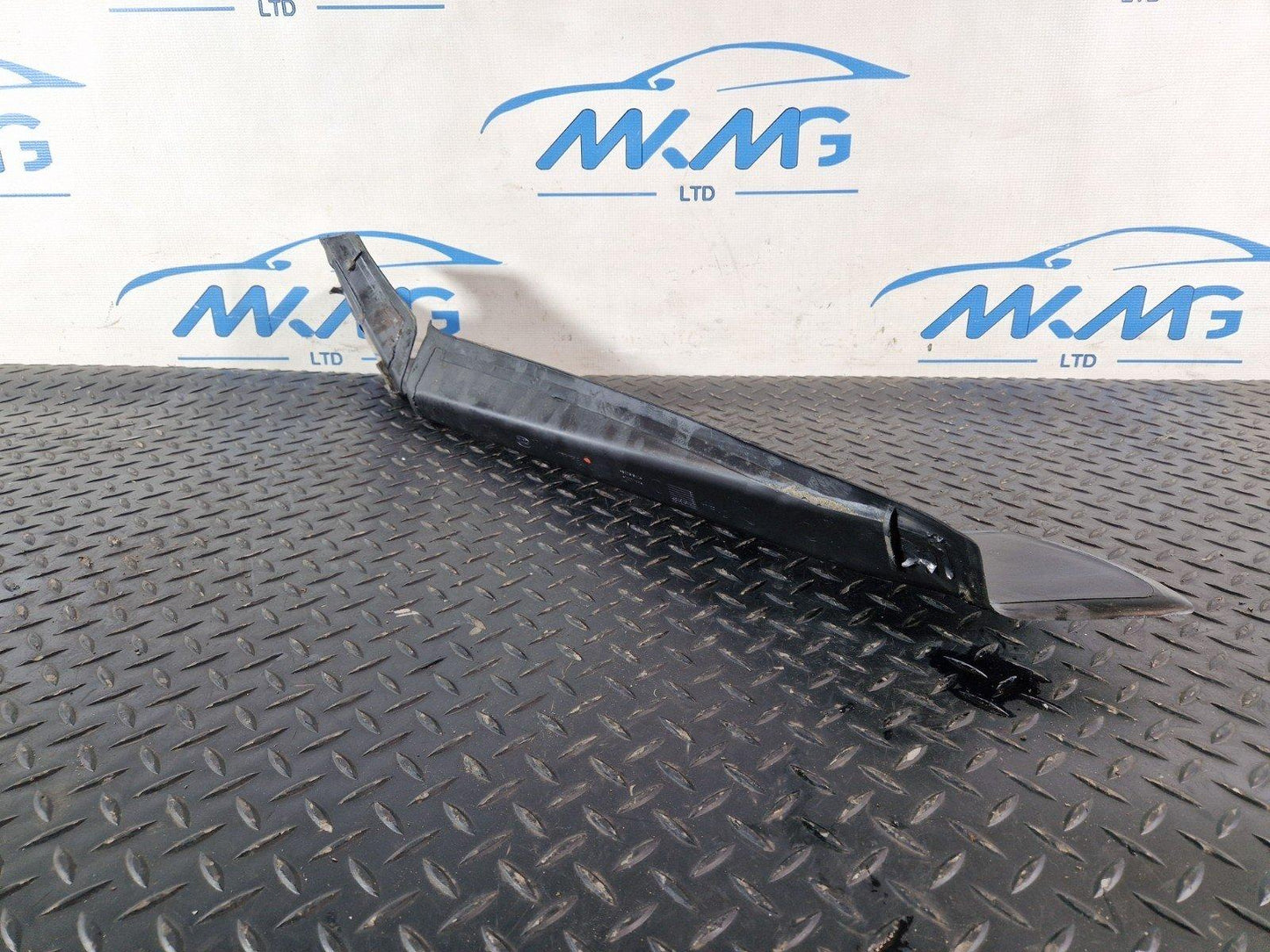 13-23 RANGE ROVER SPORT L494 OEM REAR TAILGATE SIDE TRIM COVER DK62-44248-A