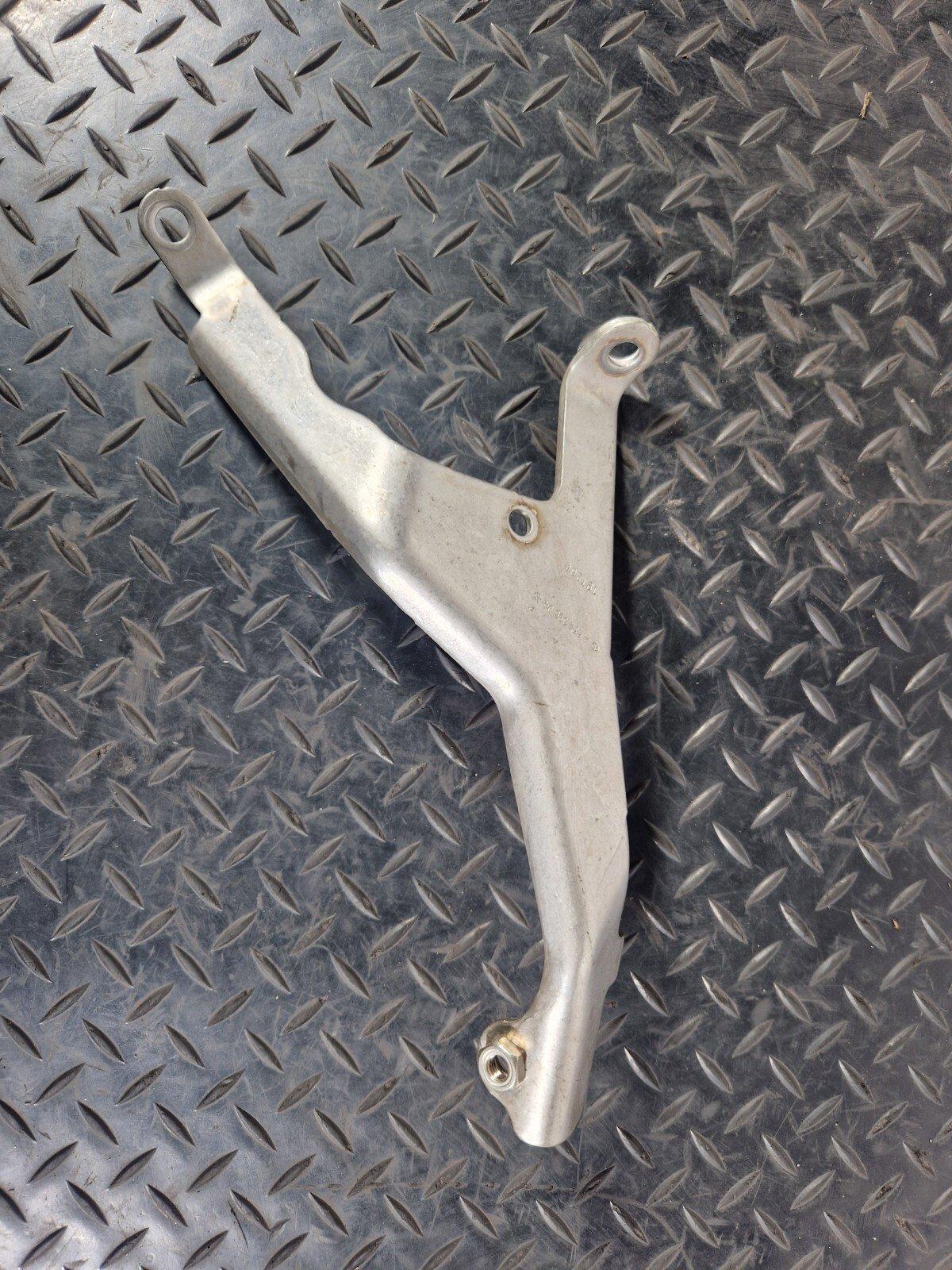 18-ON MERCEDES BENZ A CLASS W177 AMG LINE TURBINE MOUNT A6540960445
