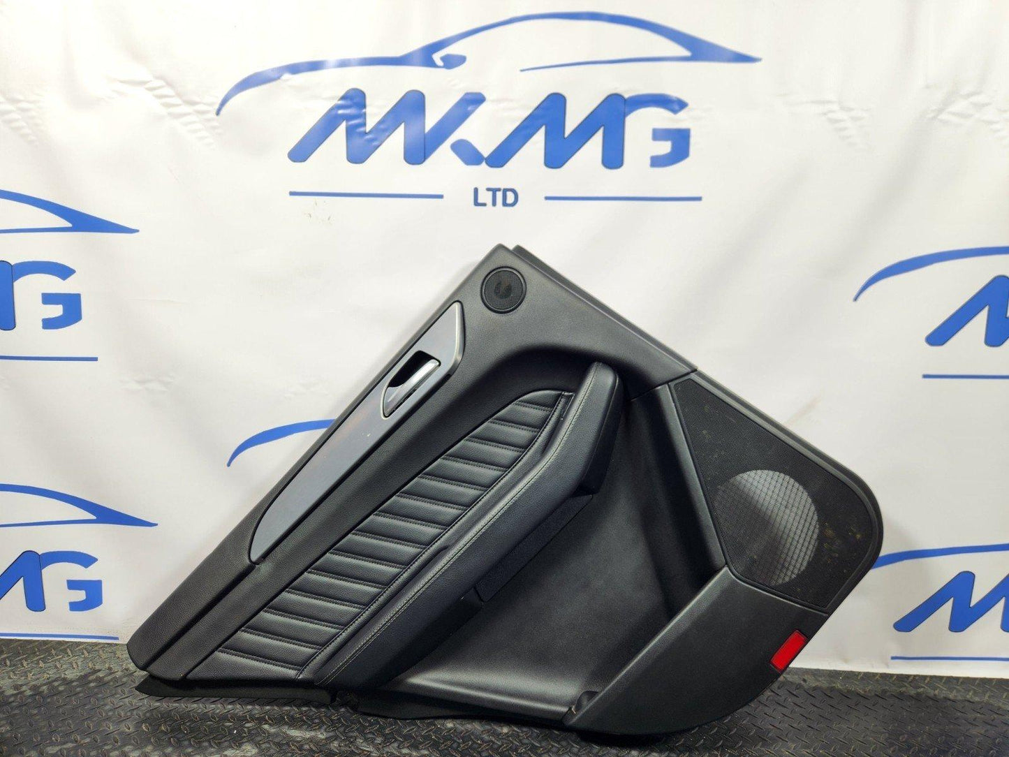 11-19 MERCEDES BENZ ML W166 REAR LEFT N/S/R BLACK LEATHER DOOR CARD PANEL