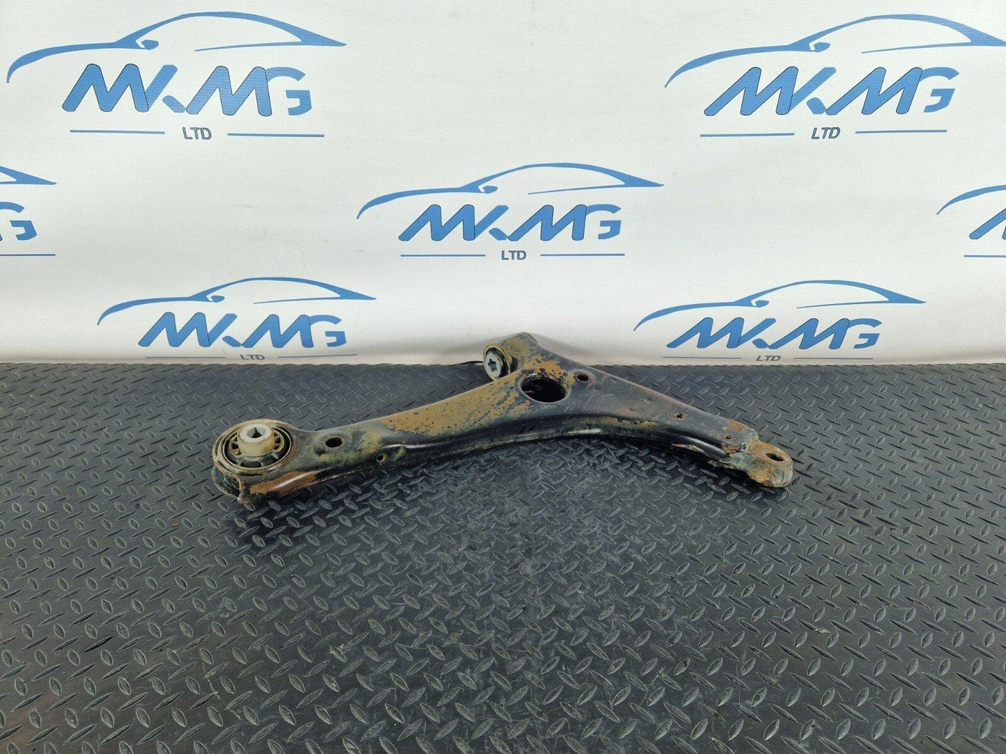 18-ON MERCEDES BENZ SPRINTER W907 W910 FRONT LOWER CONTROL ARM A9103330000