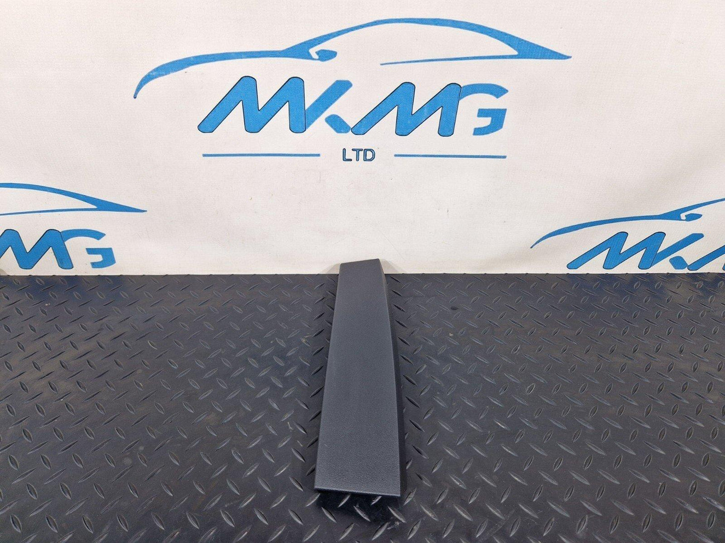 BMW 1 2 SERIES F40 F44 GLOVE BOX LOWER TRIM COVER 6994859