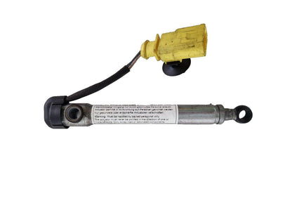 16-20 AUDI Q7 4M GENUINE BONNET HOOD PERESTRIAN PROTECTION ACTUATOR 4M0823823