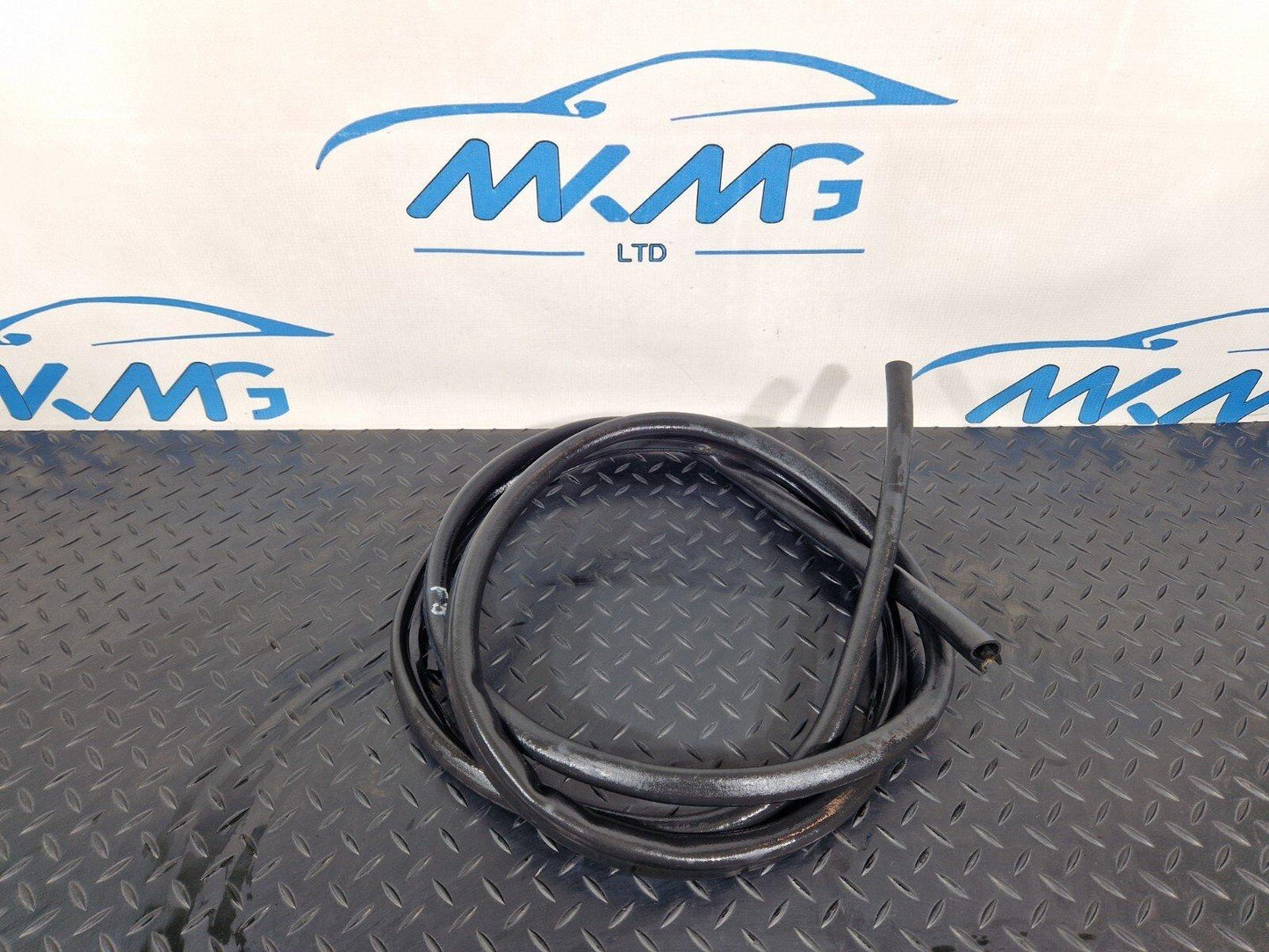 11-18 BMW 6 SERIES F06 SEAL BONNET HOOD FRONT RUBBER SEAL STRIP 7211926