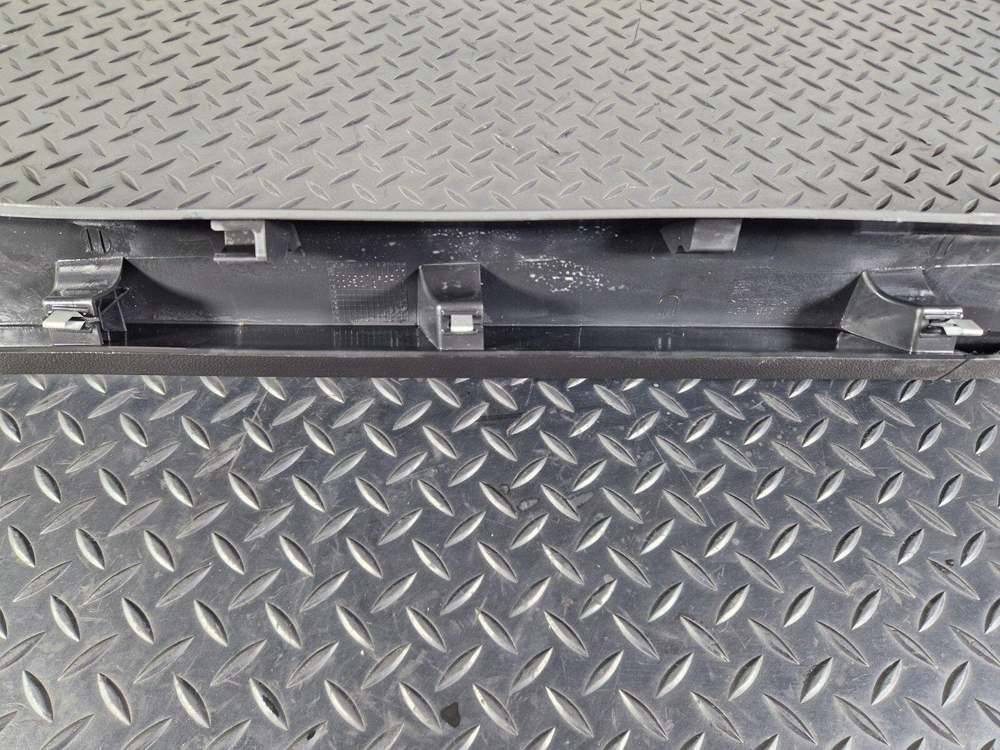 10-18 AUDI A7 4G S-LINE TRUNK TAILGATE INNER TRIM PANEL REAR RIGHT OSR 4G8867608